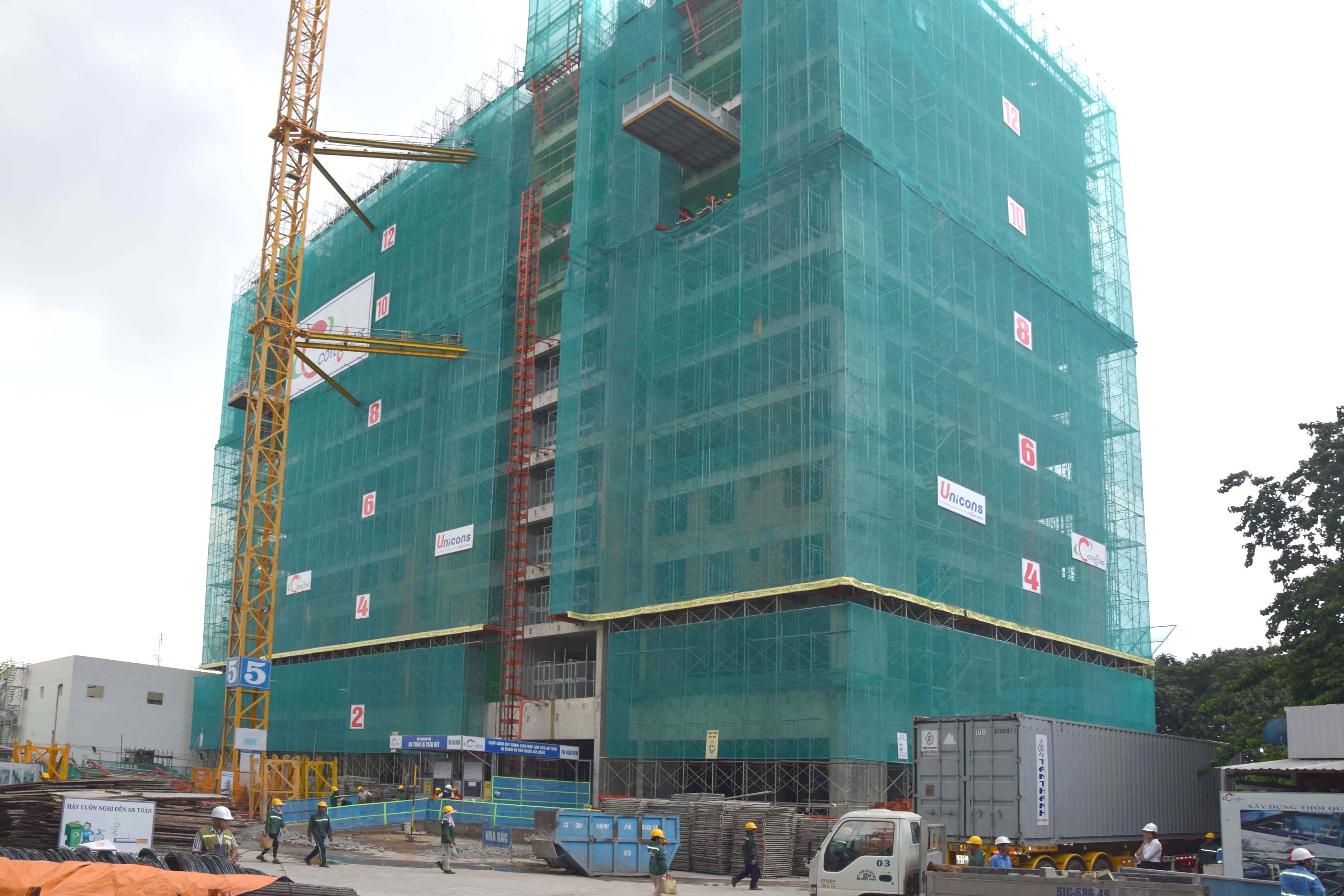 Hình thực tế tại công trường The GoldView cập nhật 22.6.2016