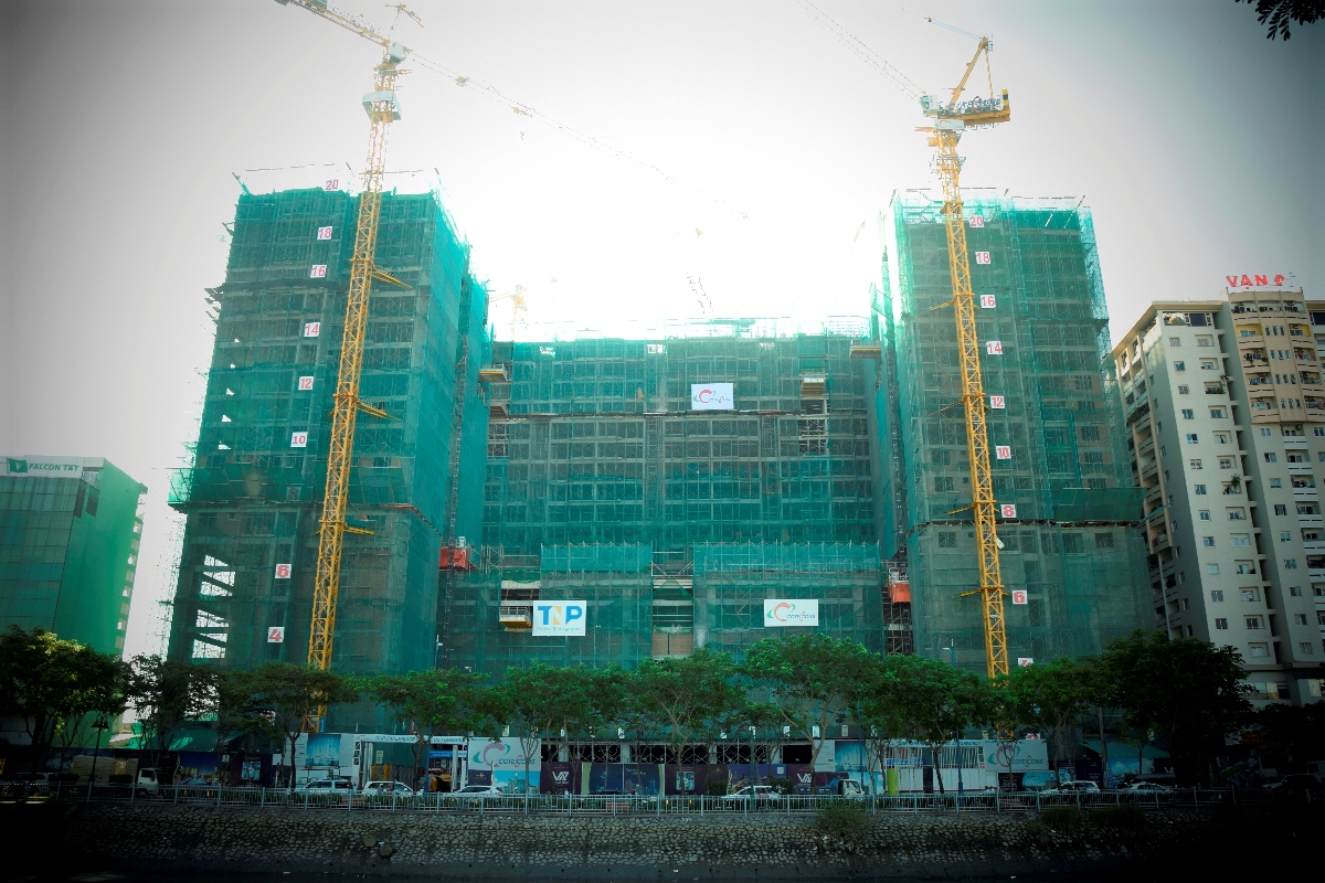 Hình thực tế tại công trường The GoldView đầu tháng 1.2017